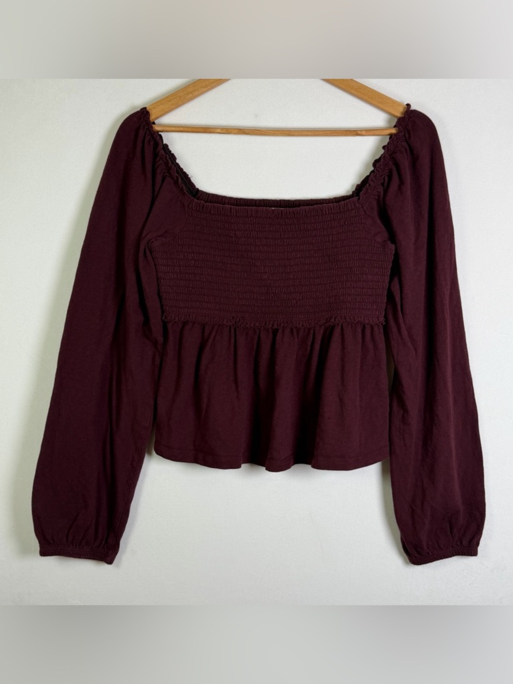 American Eagle Women’s Smocked Crop Top Sz S Y2K Coquette Peasant Blouse in Wine - Picture 2 of 6